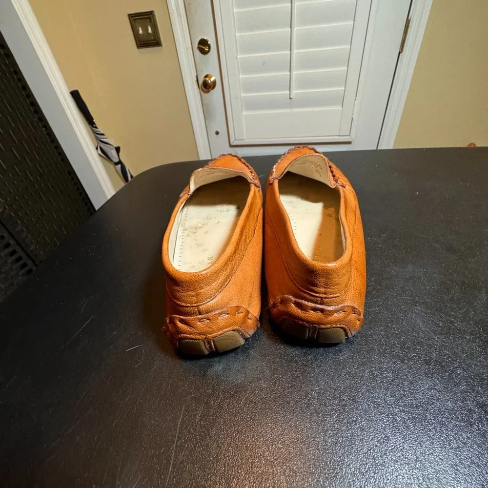 Cole Haan size 5.5B tan leather flats